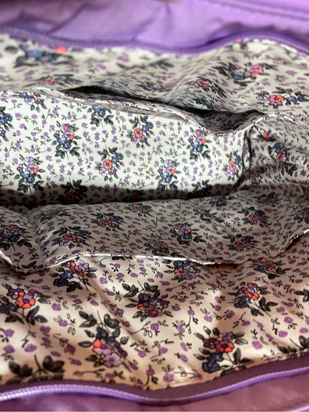 Vera Bradley Monochromatic Wisteria Purple Tote /Large Quilted Performance Twill - Picture 7 of 16